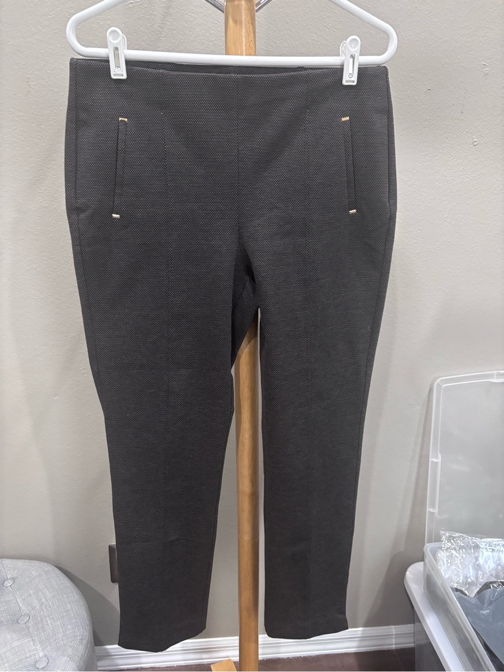 Chico's Black Pull-On Stretch Pants